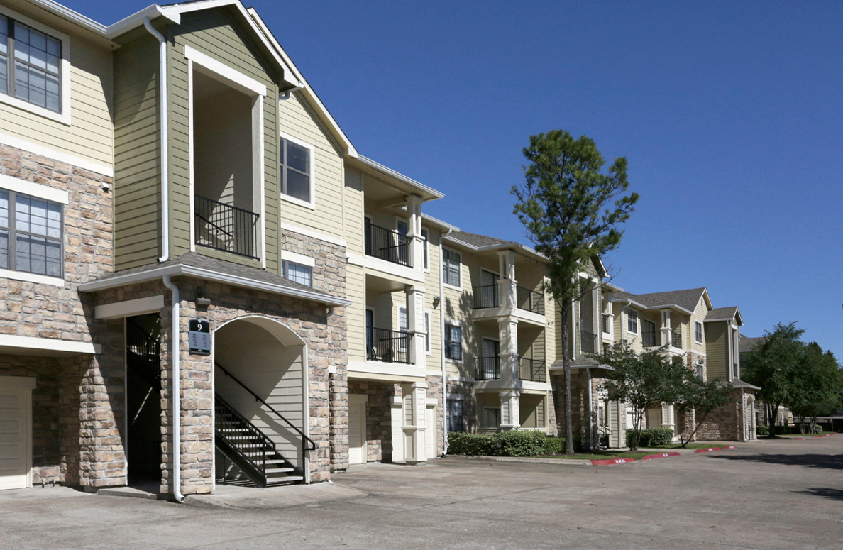The Columns At Westchase Apartments, 3354 Rogerdale Road, Houston, TX